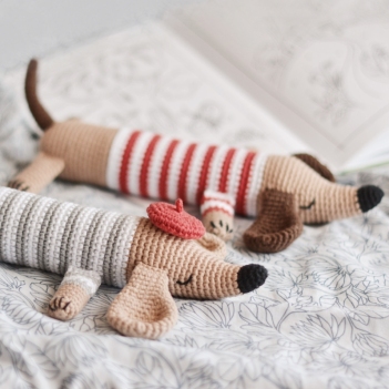 Hotdog the Dachshund amigurumi pattern by FireflyCrochet