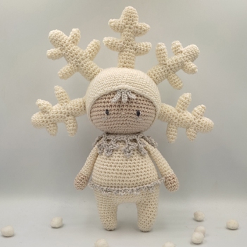 Ada the Snowflake Doll amigurumi pattern by IwannaBeHara