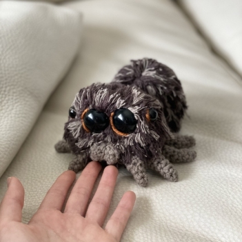 Spider amigurumi pattern by CrochetThingsByB