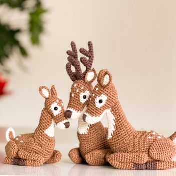 Fallow Deer Family amigurumi pattern by Handmade by Halime