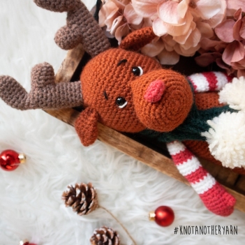 Red the Reindeer amigurumi pattern by Knotanotheryarn