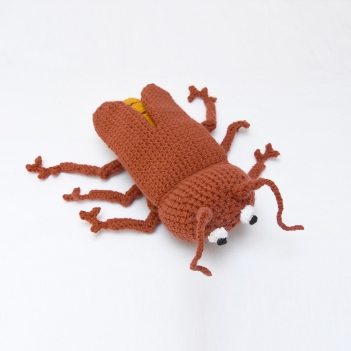 Cockroach amigurumi pattern by The Flying Dutchman Crochet Design