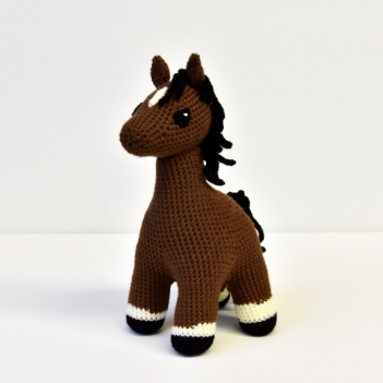 Horse amigurumi pattern by The Flying Dutchman Crochet Design