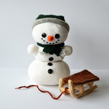 Snowman with Sled amigurumi pattern by The Flying Dutchman Crochet Design