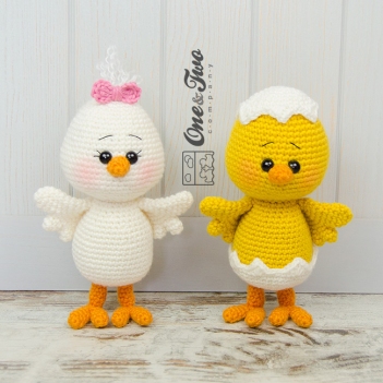 Coco the Little Chicken amigurumi pattern by One and Two Company