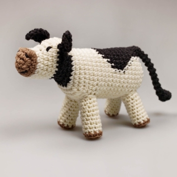 Polly The Cow amigurumi pattern by StuffTheBody