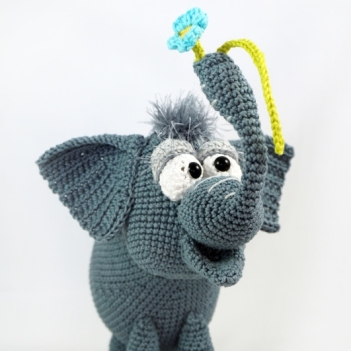 Elton the Elephant amigurumi pattern by IlDikko