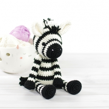 Small Zebra amigurumi pattern by Kristi Tullus