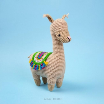 Lonzo the Llama amigurumi pattern by airali design
