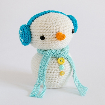 snowman with earmuffs amigurumi pattern by airali design