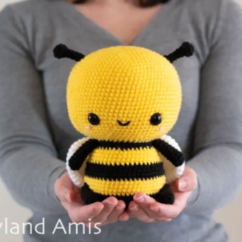 Burt the Bee amigurumi pattern