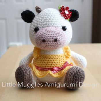 Clementine the cow amigurumi pattern by Little Muggles