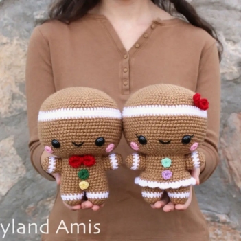 Cuddle-sized Sugar and Spice the Gingerbread Twins amigurumi pattern