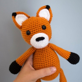Frederick the fox amigurumi pattern
