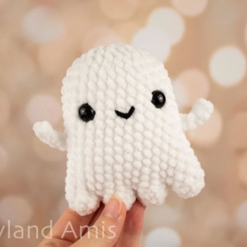 Ghostopher the Ghost amigurumi pattern