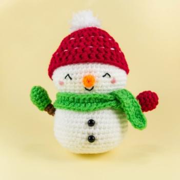 Jolly the Snowman amigurumi pattern by Snacksies Handicraft Corner