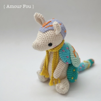 Ramon the armadillo amigurumi pattern