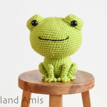 Ribbert the Frog amigurumi pattern