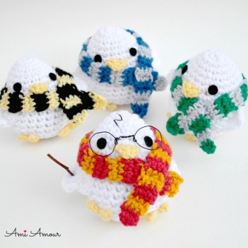 Wizarding Chick amigurumi pattern