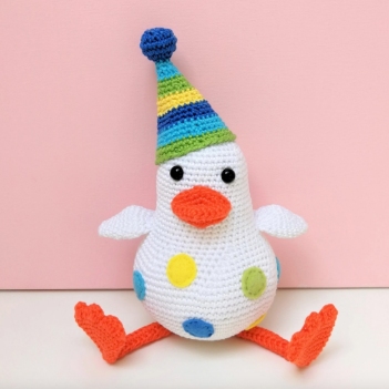 birthday birdy amigurumi pattern