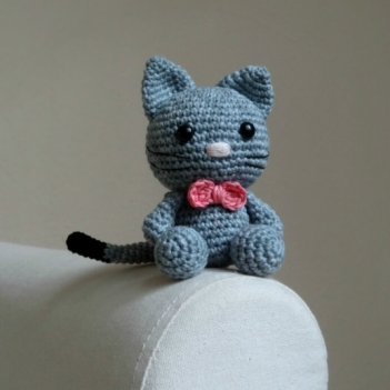 bow the kitten amigurumi pattern