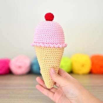 ice cream cone amigurumi pattern