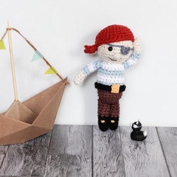 jolly little pirate amigurumi pattern