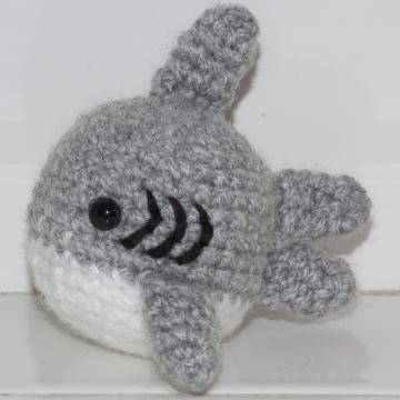 Baby Shark amigurumi pattern