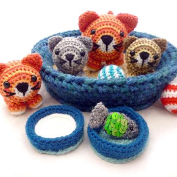 Basket of Kitties amigurumi pattern by Janine Holmes at Moji-Moji Design