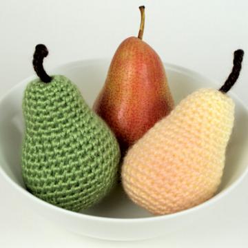 blushing pear amigurumi pattern