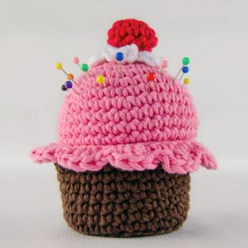Cupcake pincushion amigurumi pattern