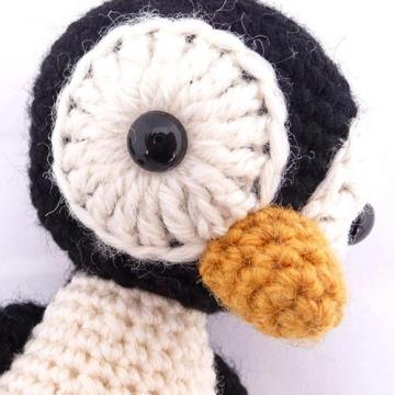 Happy Penguin amigurumi pattern