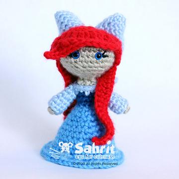 Red Hair Beauty doll amigurumi pattern by Sahrit