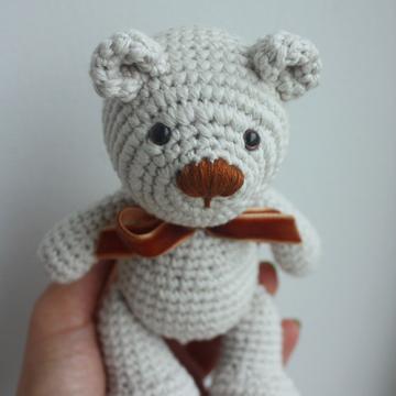 Little Teddy Bear amigurumi pattern by Happyamigurumi