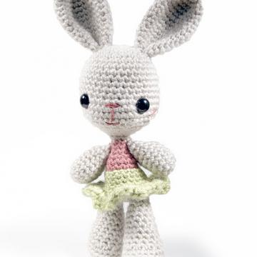 Louise the Bunny amigurumi pattern by sarsel