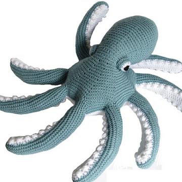 Octavio the Octopus amigurumi pattern by Adrialys Designs