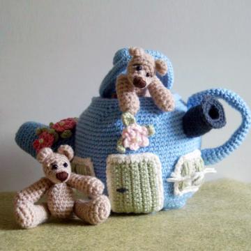 Bears & Teapot House amigurumi pattern by Tilda & Filur