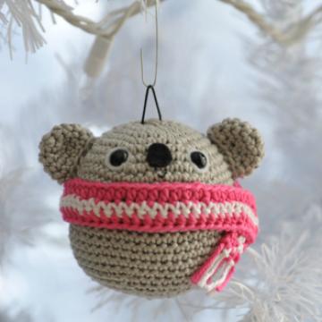 Teddy ornament - Free amigurumi pattern