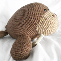 Wilbur the walrus amigurumi pattern by Footloosefriend